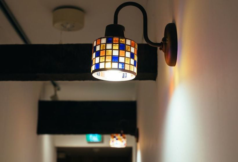 Igloo Dorm & Breakfast  Hostel