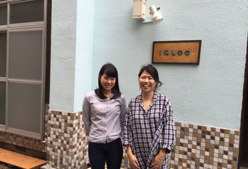 Igloo Dorm & Breakfast  Hostel