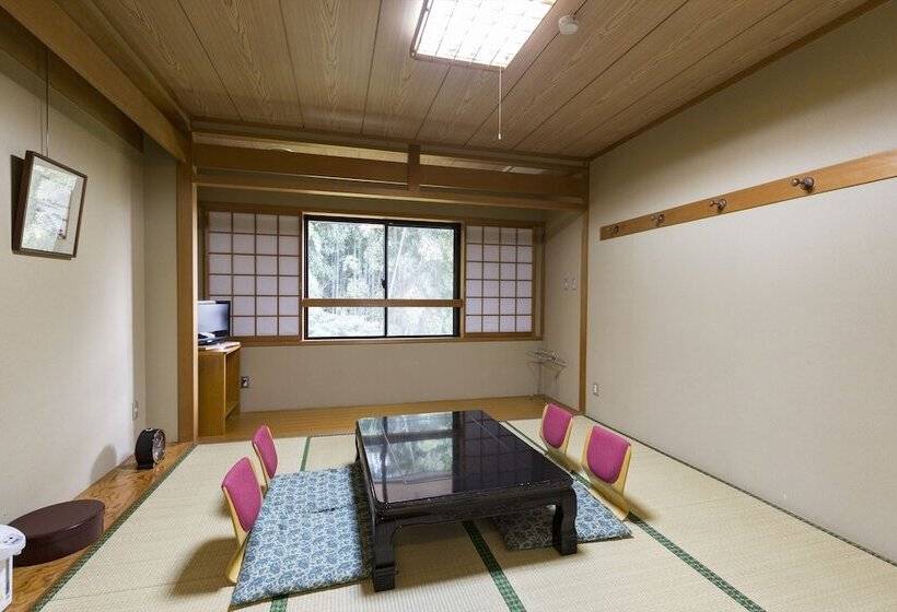 Inuyama International Youth Hostel