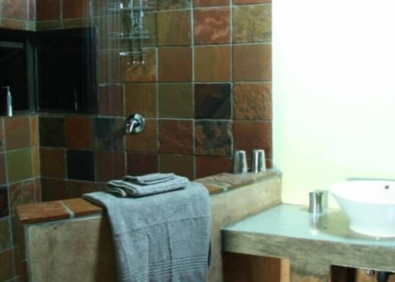 Leselo La Bontshi Lodge