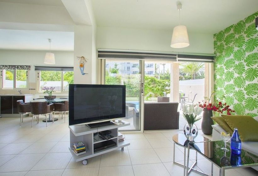 Michelle Pernera Villas