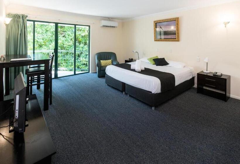 فندق على الطريق Comfort Hotel Pacific Cleveland