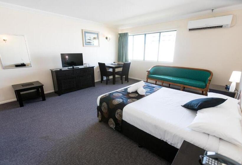 فندق على الطريق Comfort Hotel Pacific Cleveland