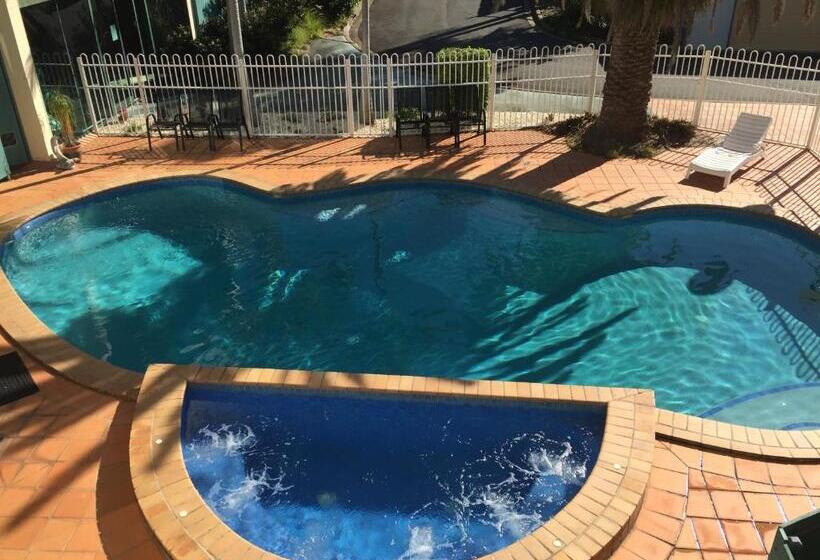 فندق على الطريق Comfort Hotel Pacific Cleveland