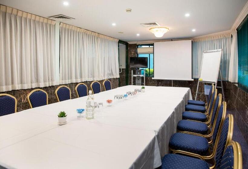 فندق على الطريق Comfort Hotel Pacific Cleveland