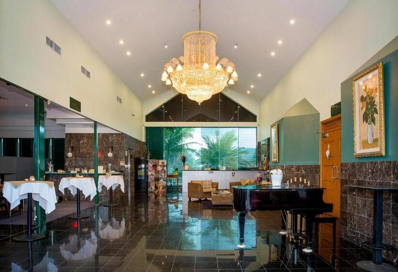 فندق على الطريق Comfort Hotel Pacific Cleveland