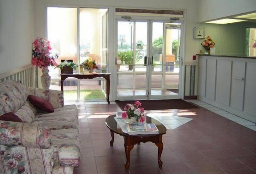 فندق على الطريق Regency Inn