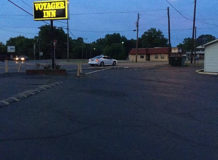 מוטל Voyager Inn