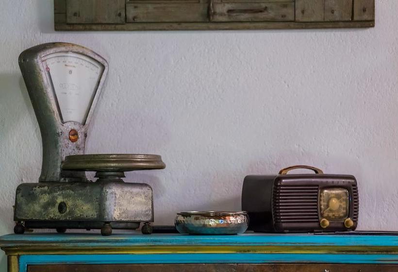 بنسيون Borgo La Colombara