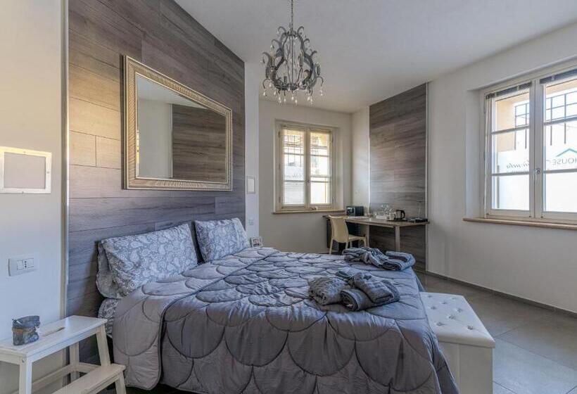 بنسيون House Sabbioneta