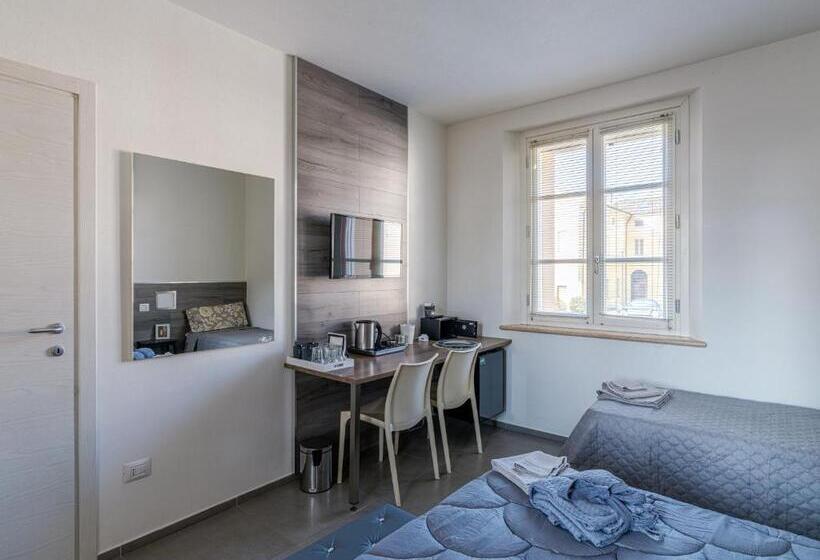 بنسيون House Sabbioneta