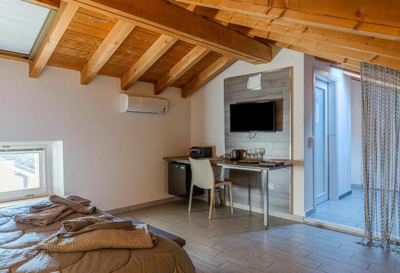 بنسيون House Sabbioneta