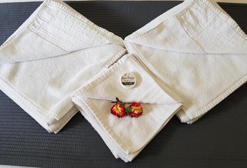 ペンション Lamon Guesthouse