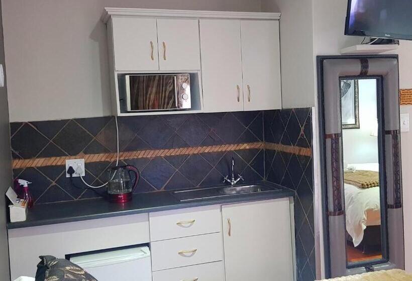 ペンション Lamon Guesthouse