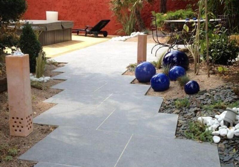 膳宿费 Le Corrigot