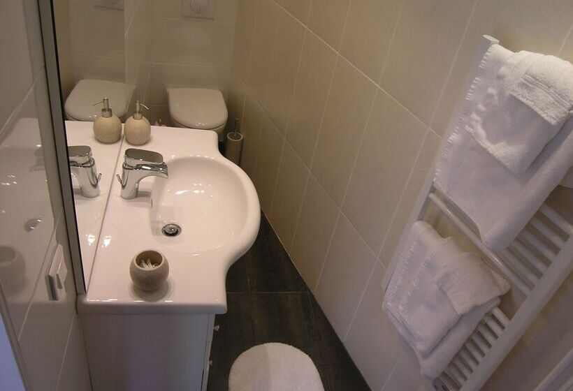 膳宿费 Le Corrigot