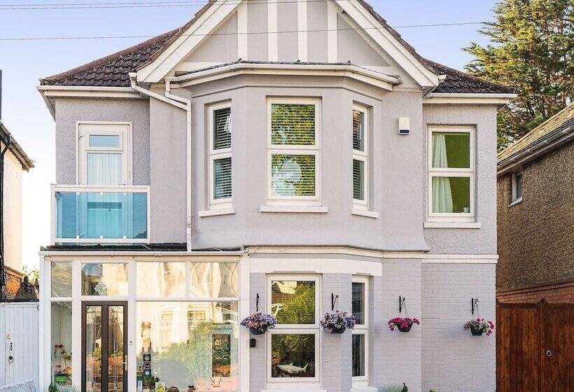 بنسيون Stour Lodge Guest House