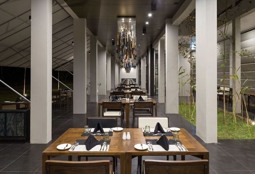 리조트 Jetwing Lake