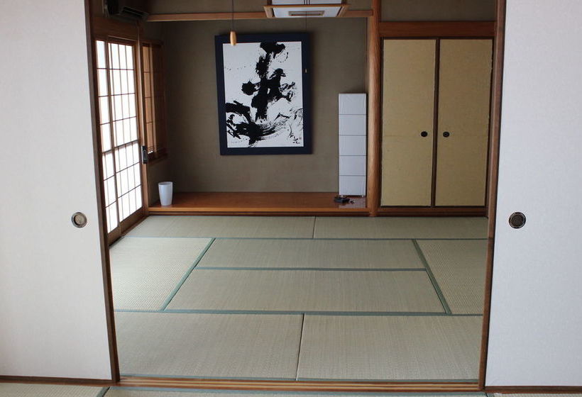 ユースホステル Atta Toyosaki