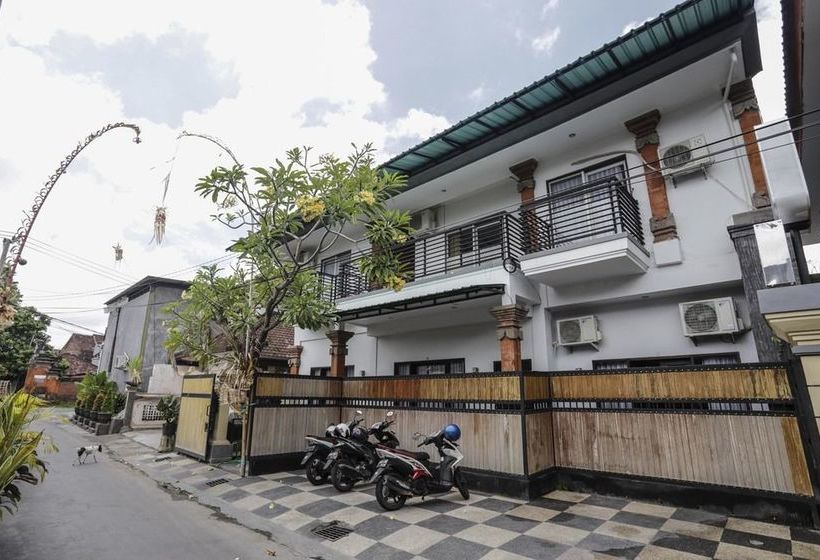 Dekrisna Denpasar Hostel