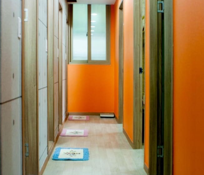 הוסטל Nearest Guesthouse