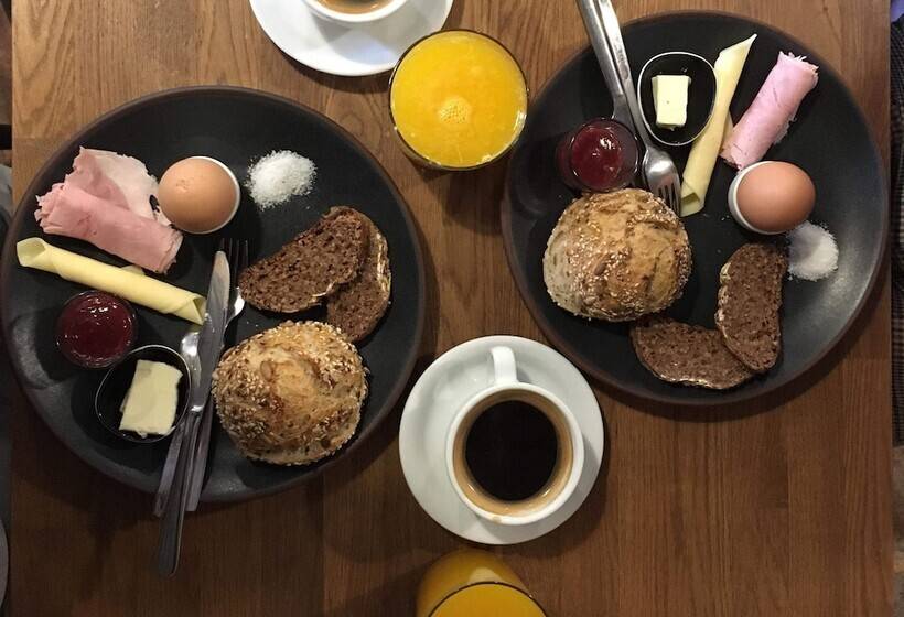 Alma Moura Residences