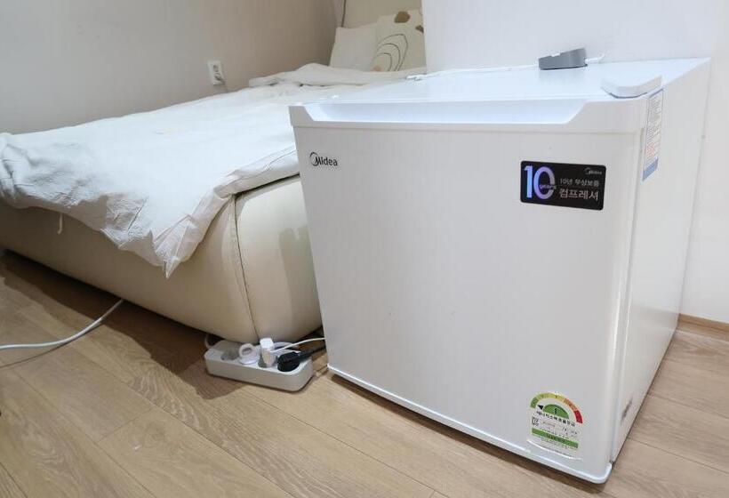 Andong Poonggyung Hostel N Library