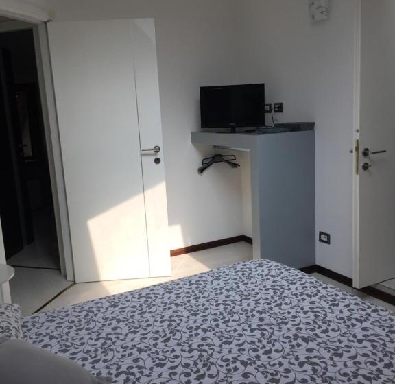 تختخواب و صبحانه Bella Vita Guesthouse  Parcheggio Privato Interno