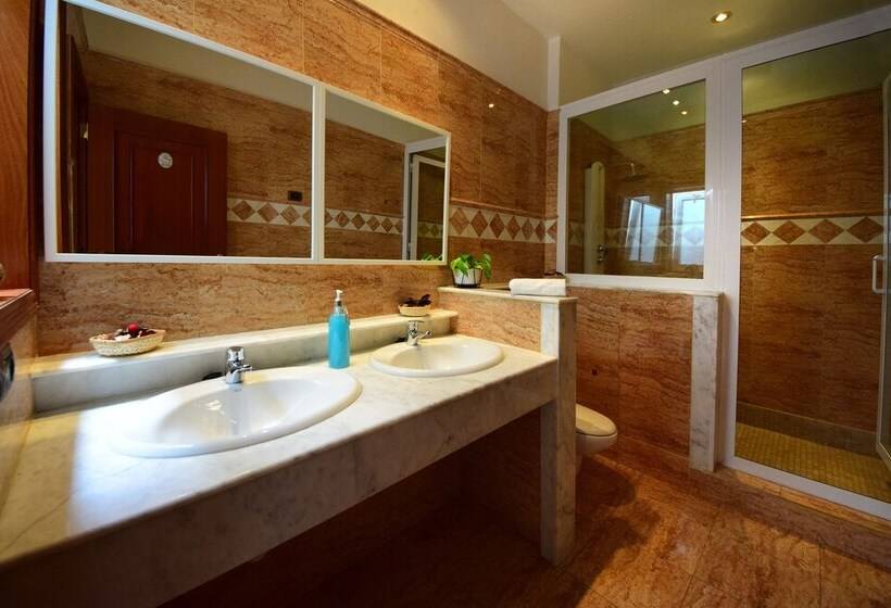 住宿加早餐  Casa Emblematica Armonia