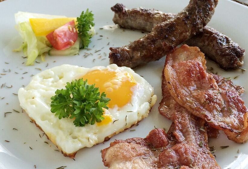 Bed and Breakfast De Oude Yotclub