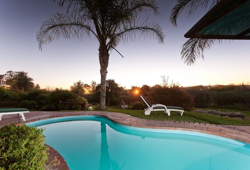 Bed and Breakfast De Oude Yotclub