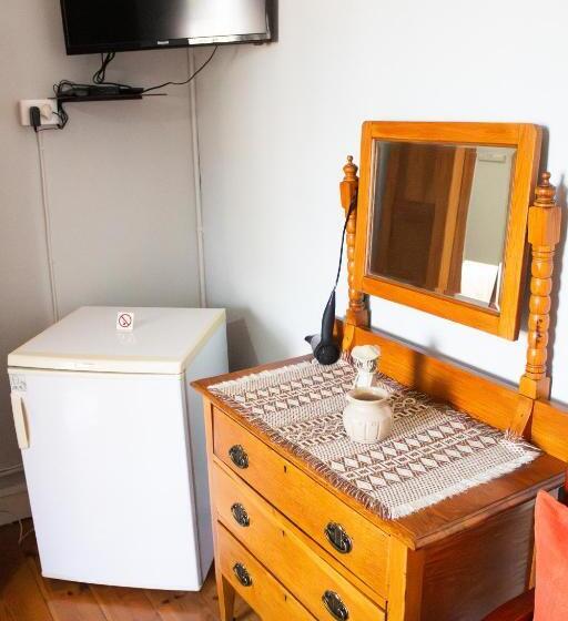 Bed and Breakfast De Oude Yotclub