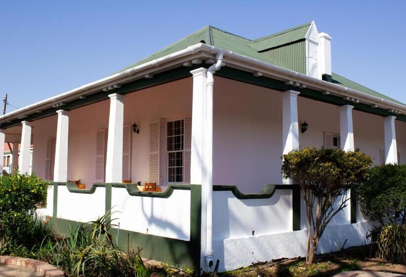 Bed and Breakfast De Oude Yotclub