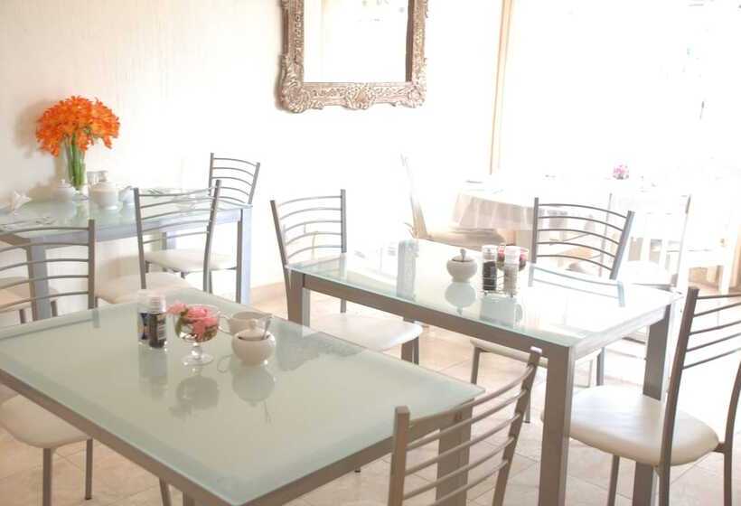 تختخواب و صبحانه Mandalay Guest House Plettenberg Bay