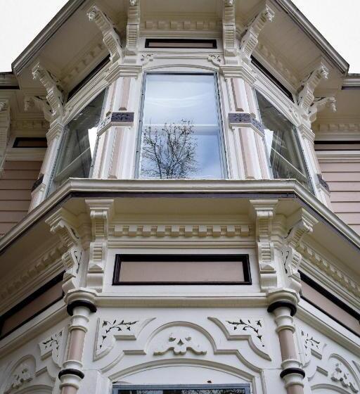 مبيت وإفطار Mccall House Boutique