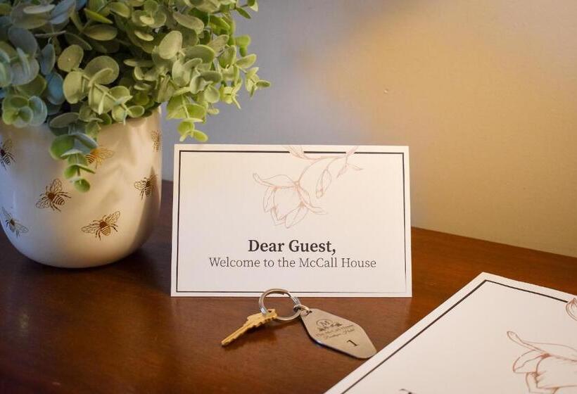 مبيت وإفطار Mccall House Boutique