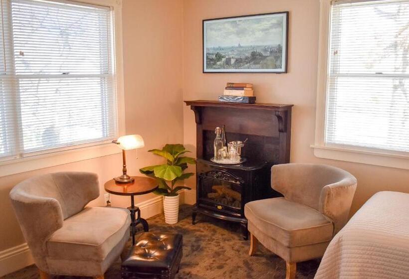 مبيت وإفطار Mccall House Boutique