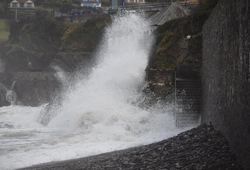 민박 Newberry Beach Lodge