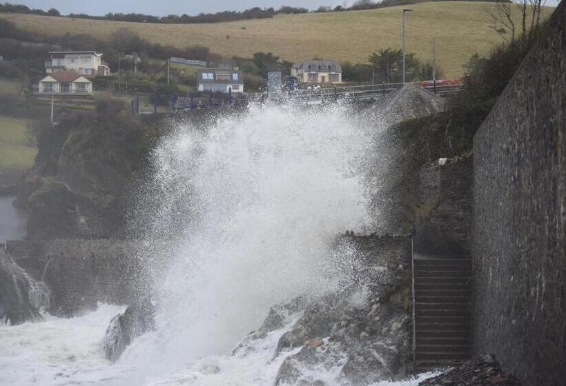 민박 Newberry Beach Lodge