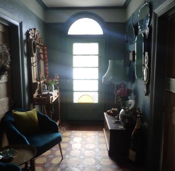 민박 Newberry Beach Lodge