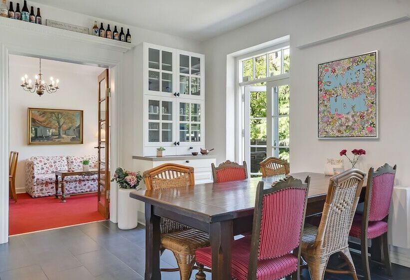 مبيت وإفطار Sweethome Guesthouse