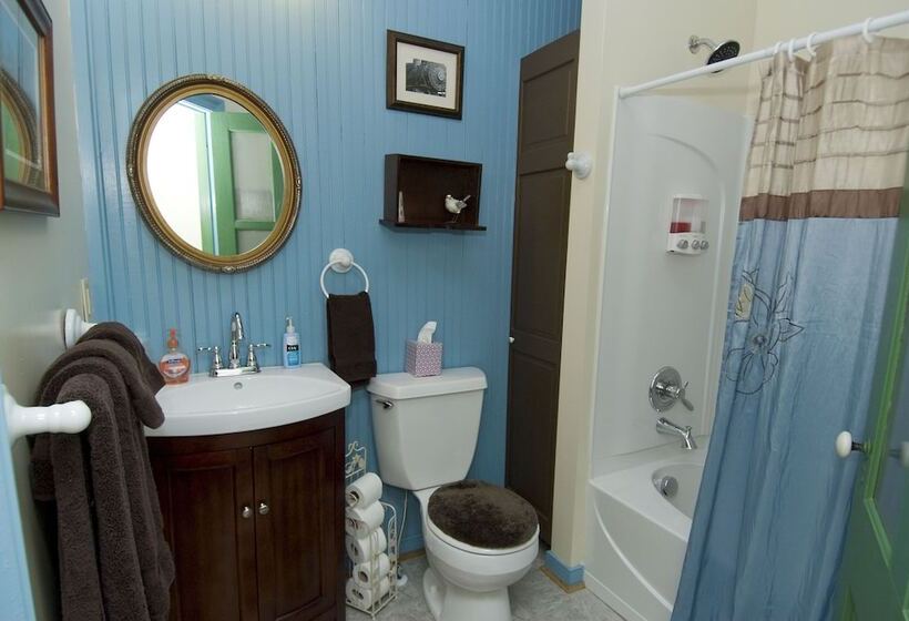 مبيت وإفطار The Tinder Guest House