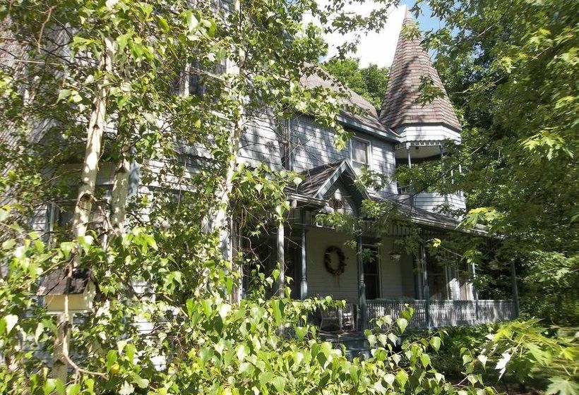 Bunny Trail Guest House