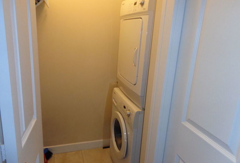 Fastlane Suites In Riverfront