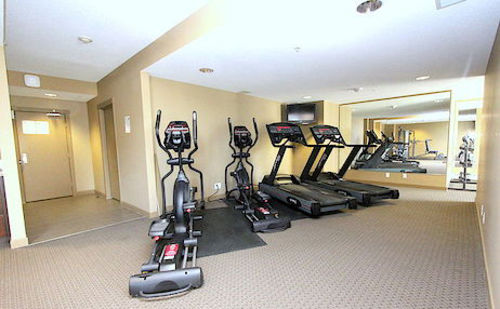 Fastlane Suites In Riverfront