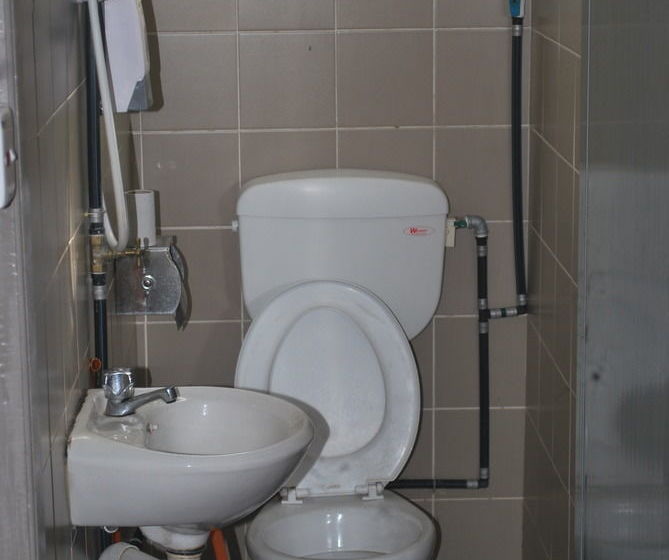 Gibbon Guesthouse Hostel