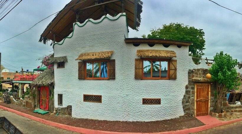 Хостел Lonesome George Ecolodge