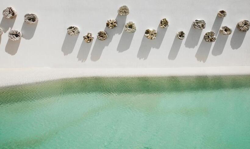 مسافرخانه Sikelia Luxury