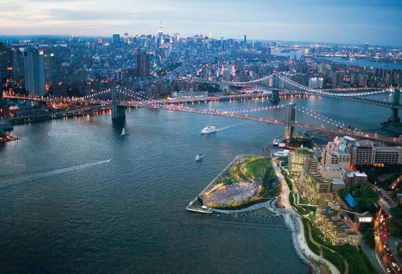 1 Hotel Brooklyn Bridge