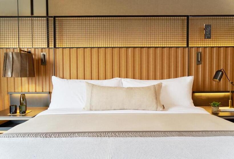 1 Hotel Brooklyn Bridge